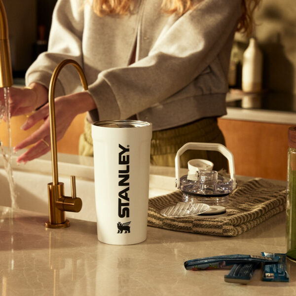 Stanley Vitalize™ Shaker 0.59L Chalk